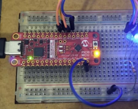 CLB-Accelerated PPG Pre-processor for Low-Cost Heart Rate Monitoring