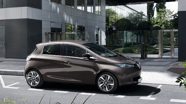 The Renault ZOE. An EV that, with ST's SiC power semiconductors, can recharge in only one hour