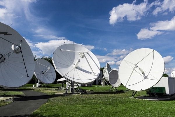 ANTENNA BASICS WORKING PRINCIPLE TYPES AND APPLICATIONS visual data 8