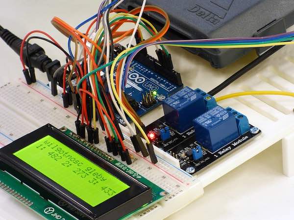 An embedded system that includes an Arduino board and a liquid crystal display